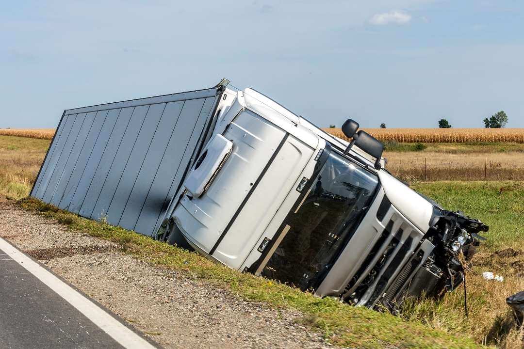 https://losangeles-personalinjuryattorney.com/wp-content/uploads/2023/06/Tractor-Trailer-Accidents.jpg